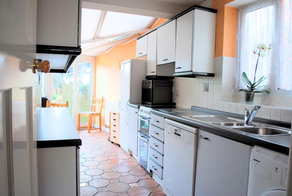 Comfortable Rooms Бирмингем Экстерьер фото